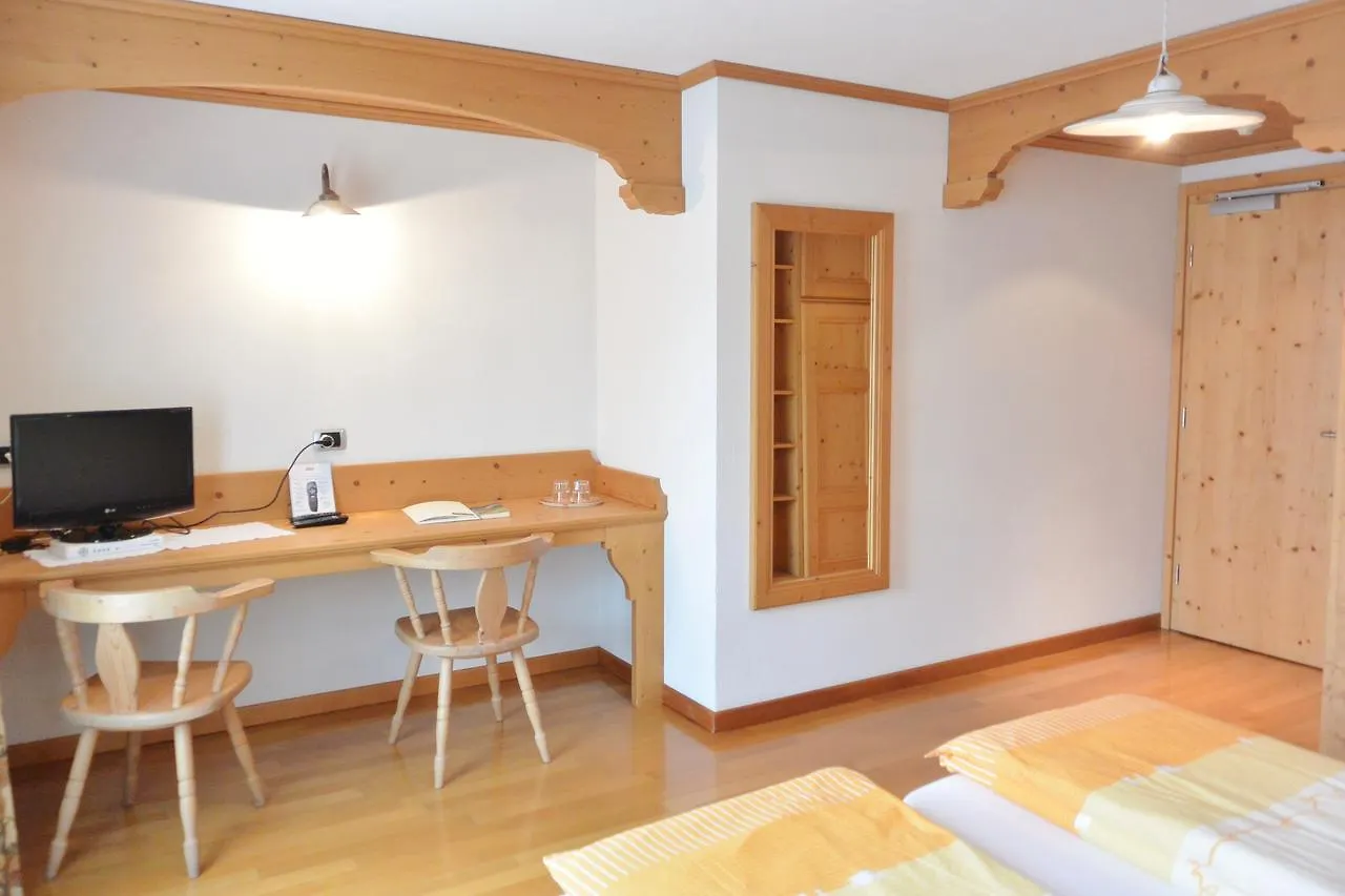 ליביניו Hotel Garni Al Plan