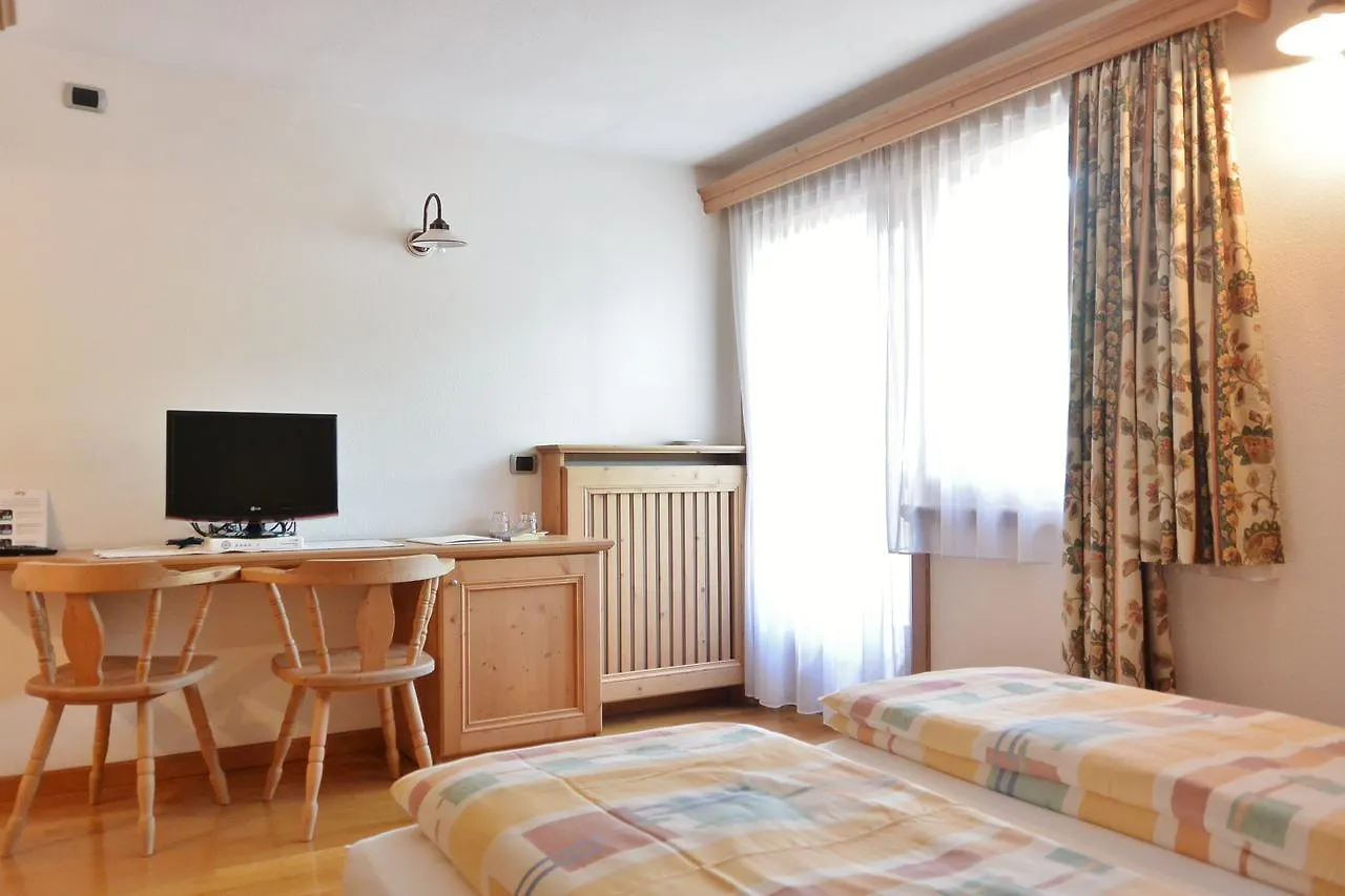 ליביניו Hotel Garni Al Plan