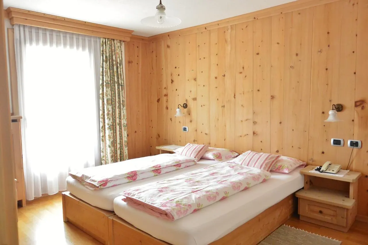 ליביניו Hotel Garni Al Plan
