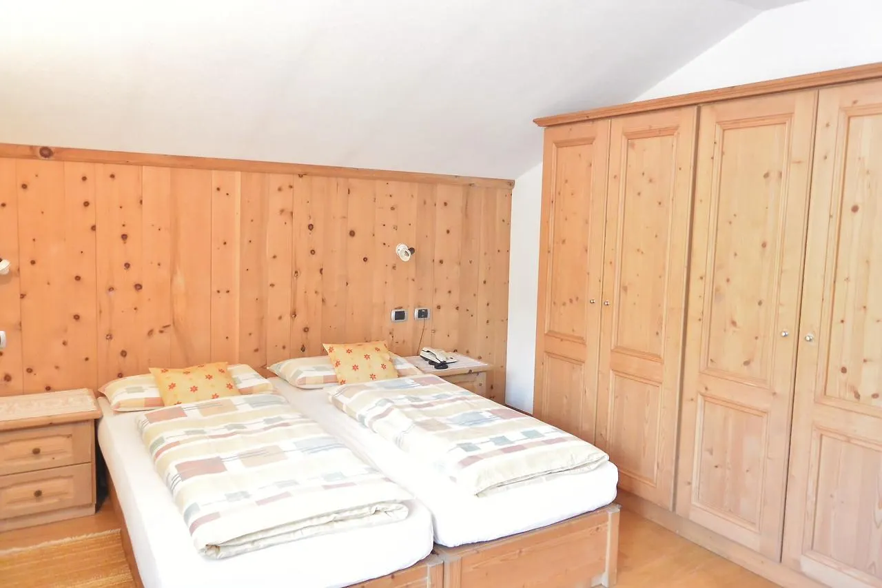 ליביניו Hotel Garni Al Plan