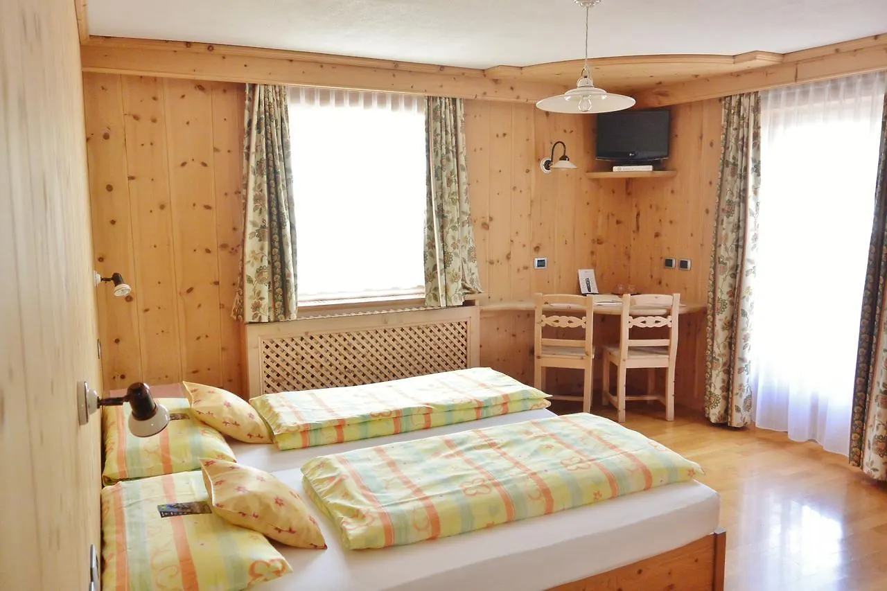 ליביניו Hotel Garni Al Plan