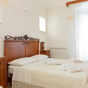 A Vanedda , Noto Italia