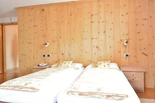Hotel Garnì al Plan Livigno 3*,  Italia